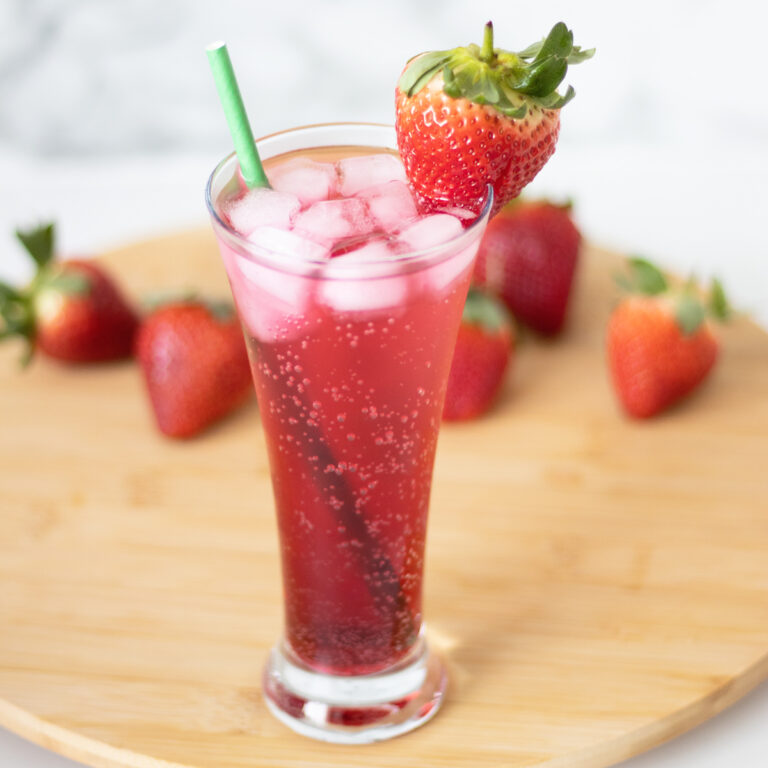 Lilly Gorill-ie: Disney World Copycat Mocktail